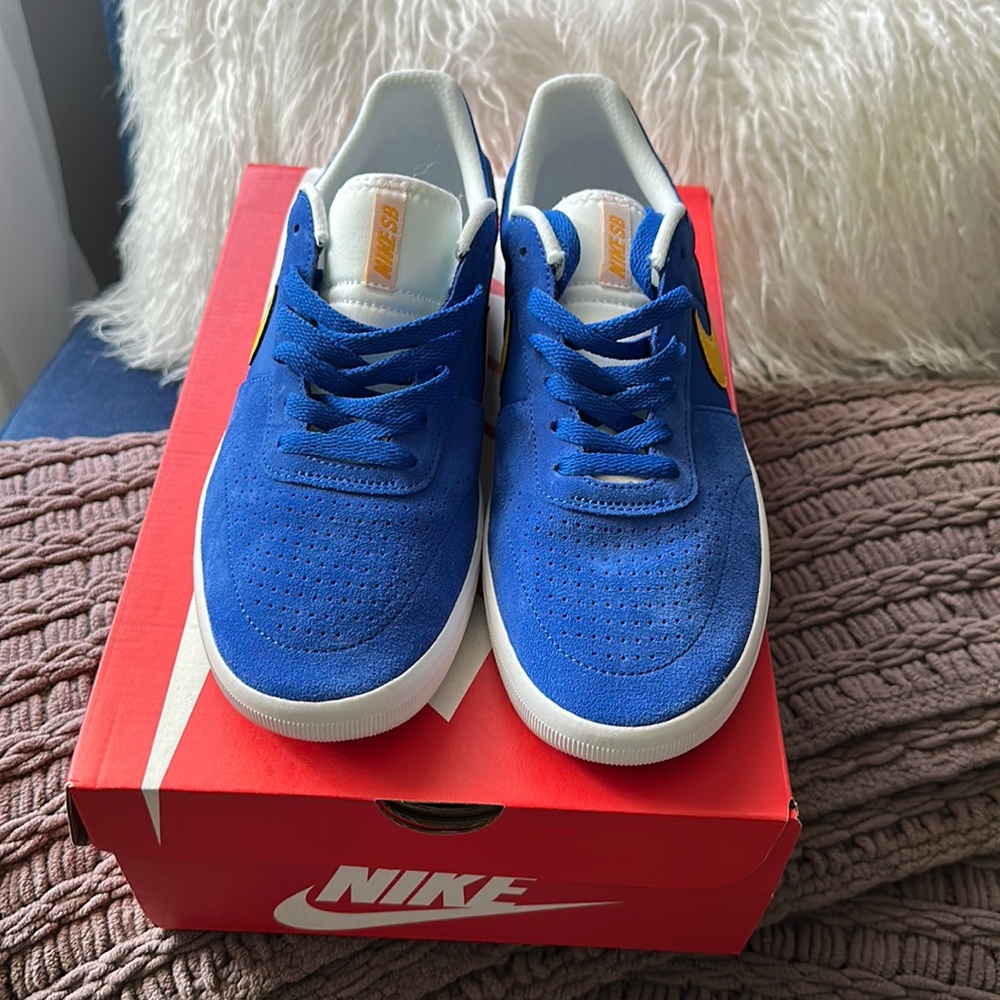 Nike Sneakers